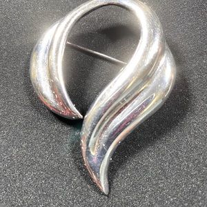 I’m Every Woman 👩🏻 Silver Brooch